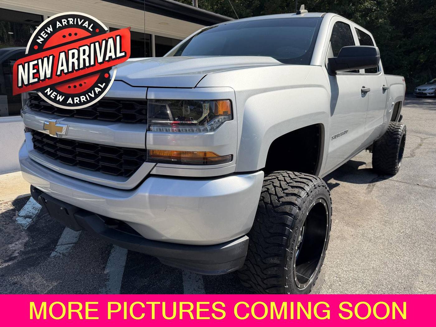 2018 Chevrolet Silverado 1500 Custom — Pickup Truck — 75,812 mi — Mission, KS