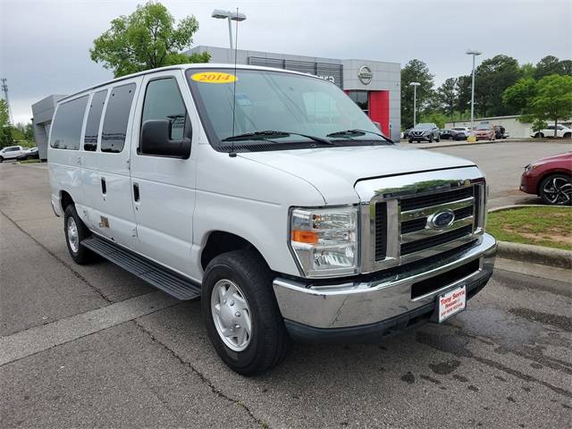 2014 Ford Econoline Wagon E-350 Super Duty XLT — Passenger Van — 104,435 mi — Cullman, AL