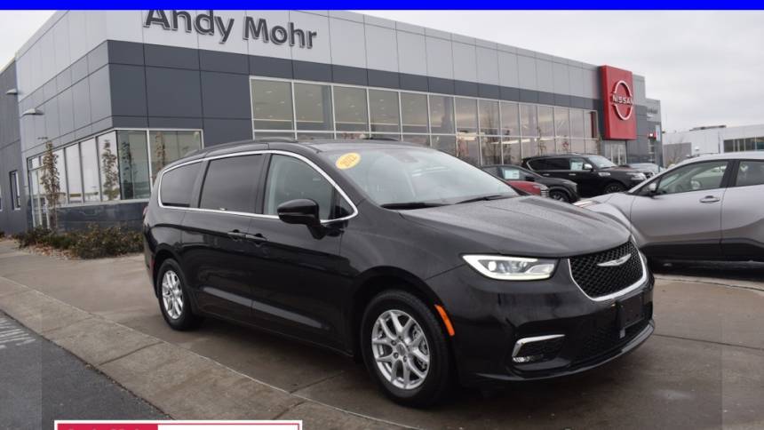 2022 Chrysler Pacifica Touring L — Minivan — 64,171 mi — Avon, IN