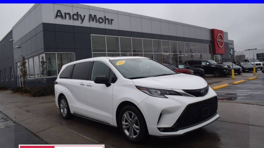 2022 Toyota Sienna XSE — Minivan — 41,472 mi — Avon, IN