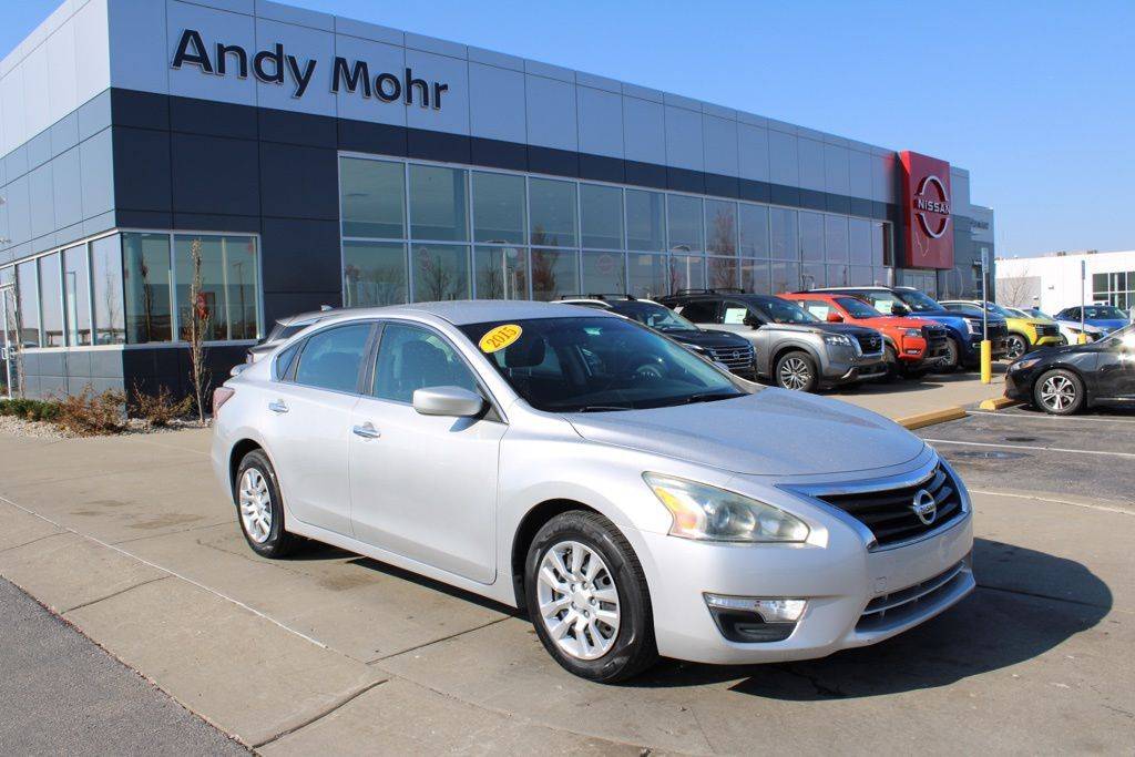 2015 Nissan Altima 2.5 S — Sedan — 153,974 mi — Avon, IN