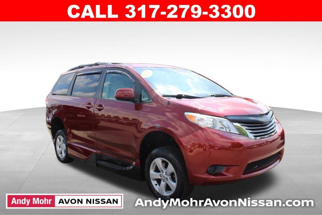 2014 Toyota Sienna LE — Minivan — 72,614 mi — Avon, IN