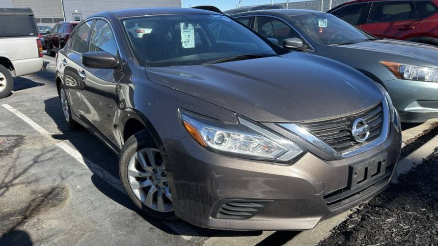 2016 Nissan Altima 2.5 — Sedan — 94,212 mi — Avon, IN