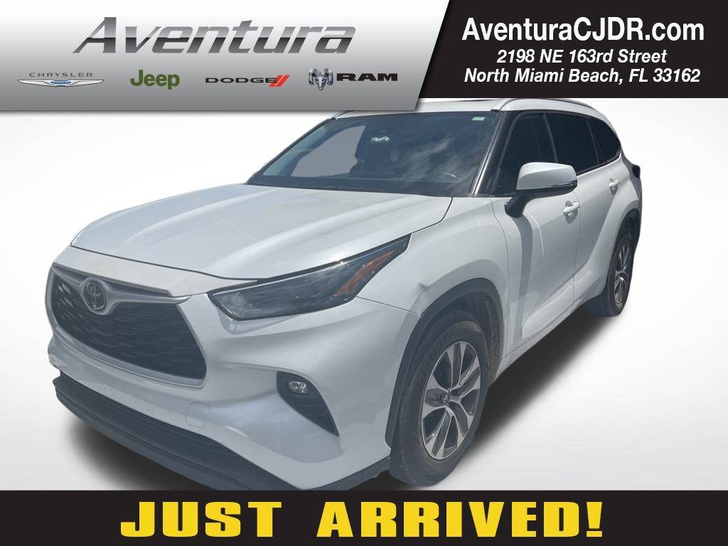 2022 Toyota Highlander XLE — SUV — 30,245 mi — North Miami Beach, FL