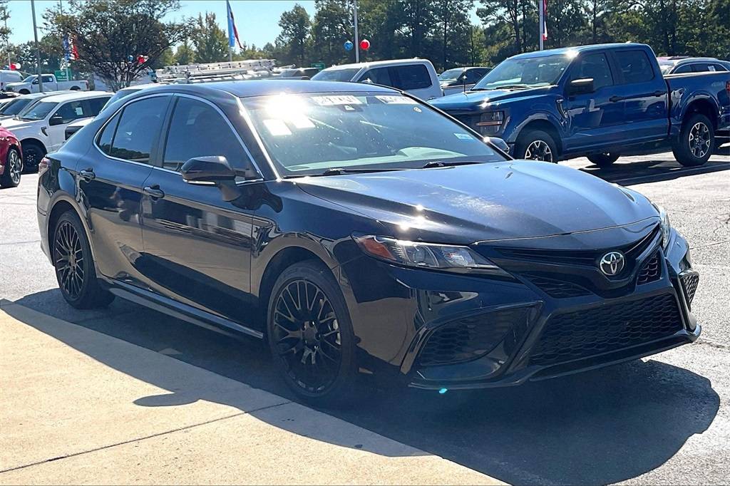 2022 Toyota Camry SE — Sedan — 33,607 mi — Olive Branch, MS