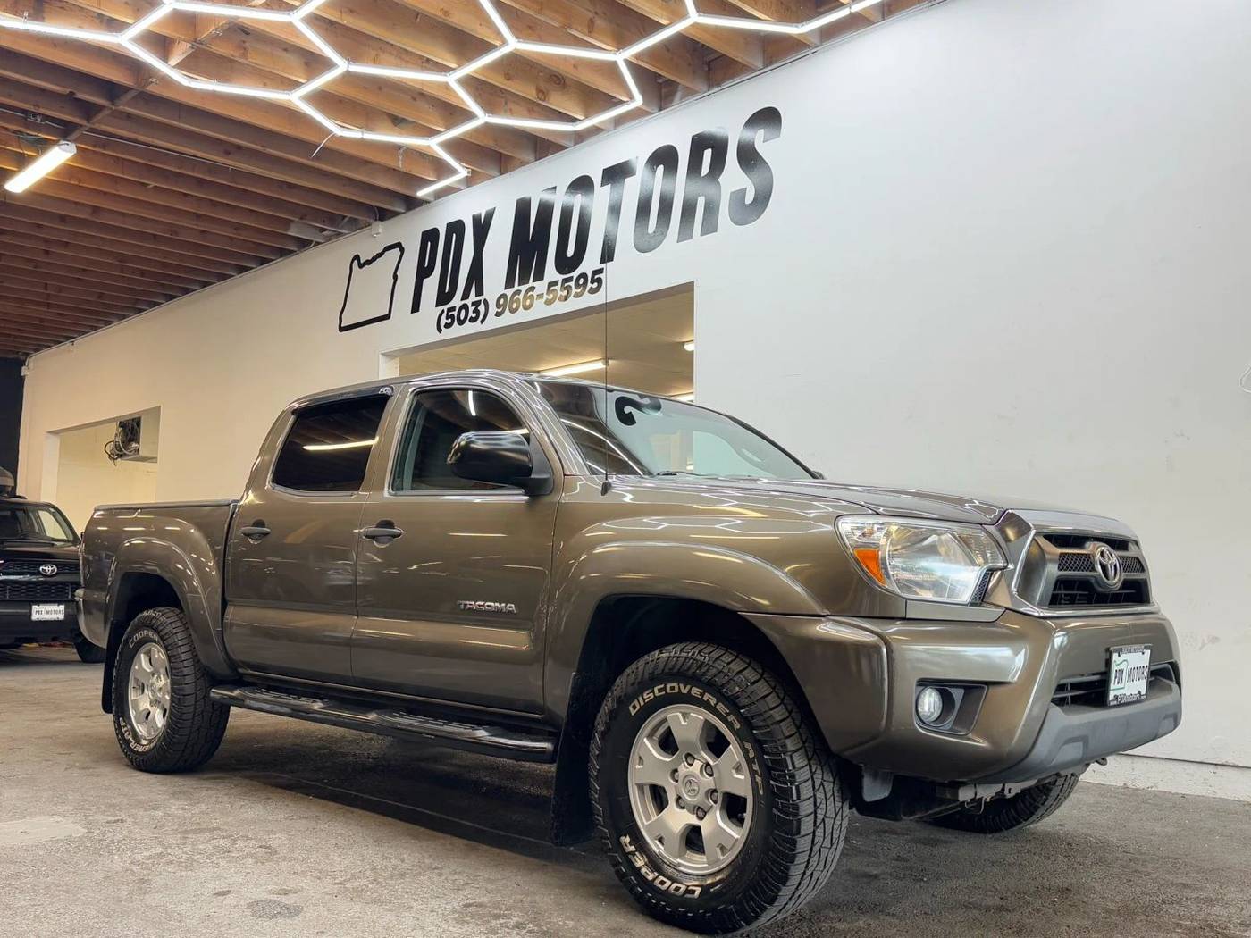 2015 Toyota Tacoma Base — Pickup Truck — 115,483 mi — Portland, OR