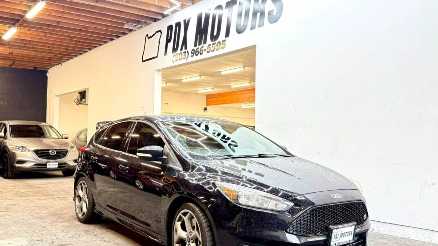 2017 Ford Focus ST — Hatchback — 98,374 mi — Portland, OR