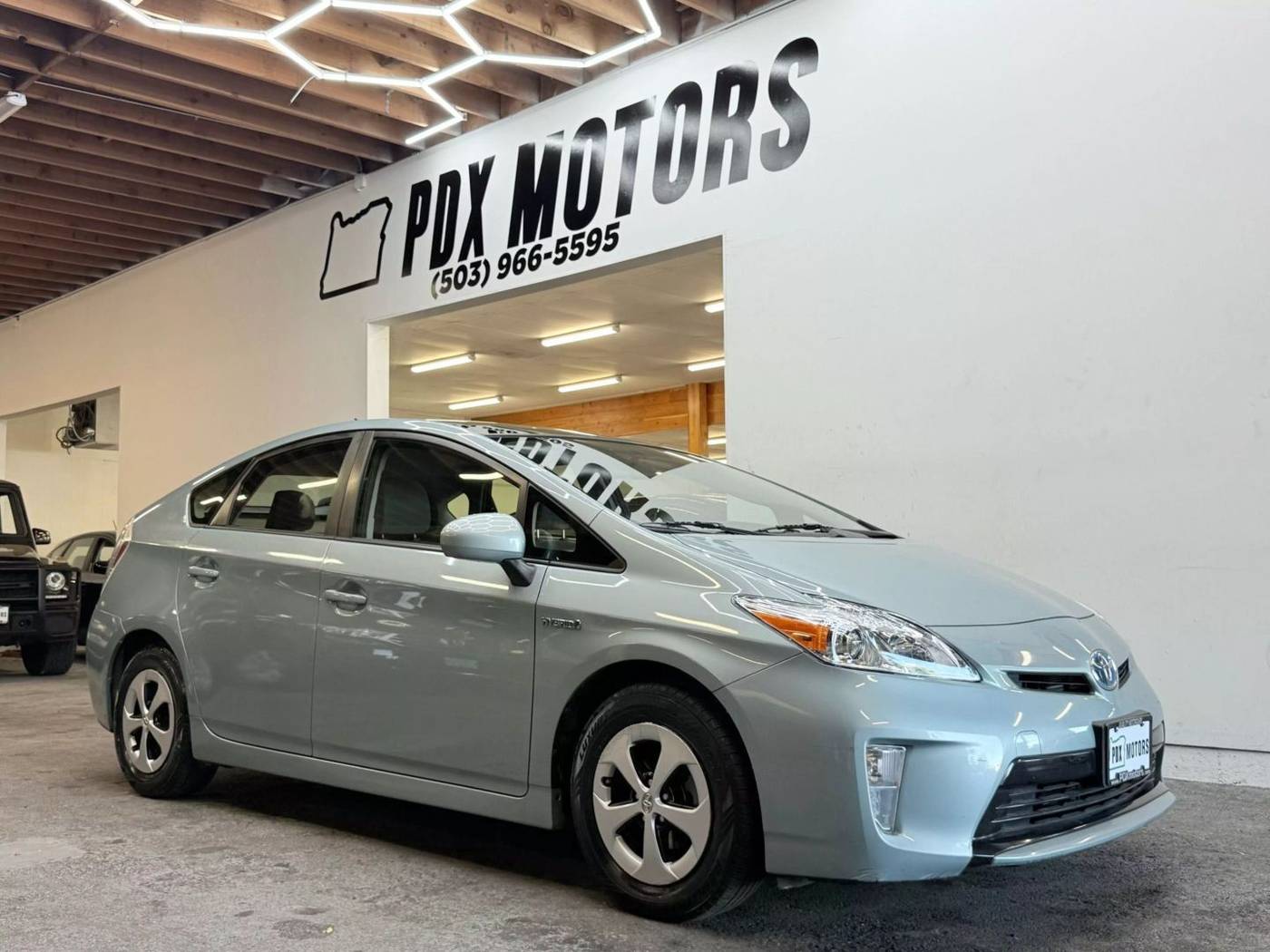 2014 Toyota Prius Three — Sedan — 86,907 mi — Portland, OR