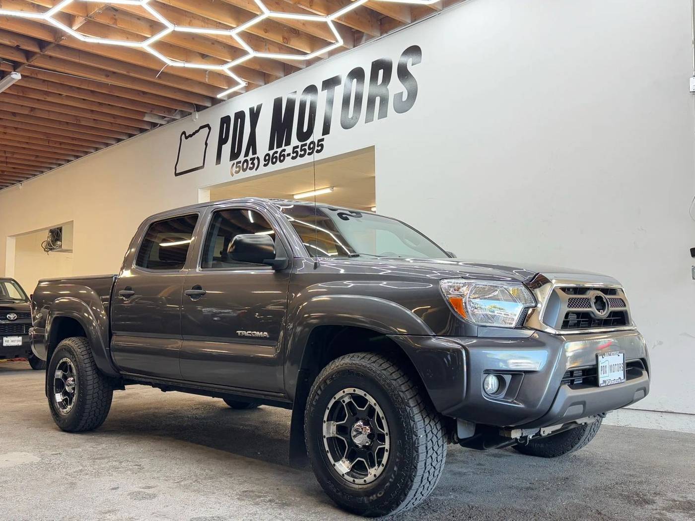 2015 Toyota Tacoma Base — Pickup Truck — 93,485 mi — Portland, OR