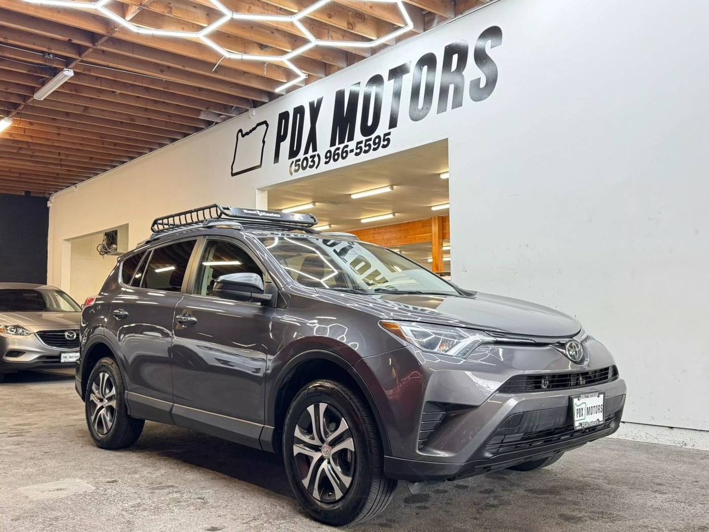 2018 Toyota RAV4 LE — SUV — 93,263 mi — Portland, OR