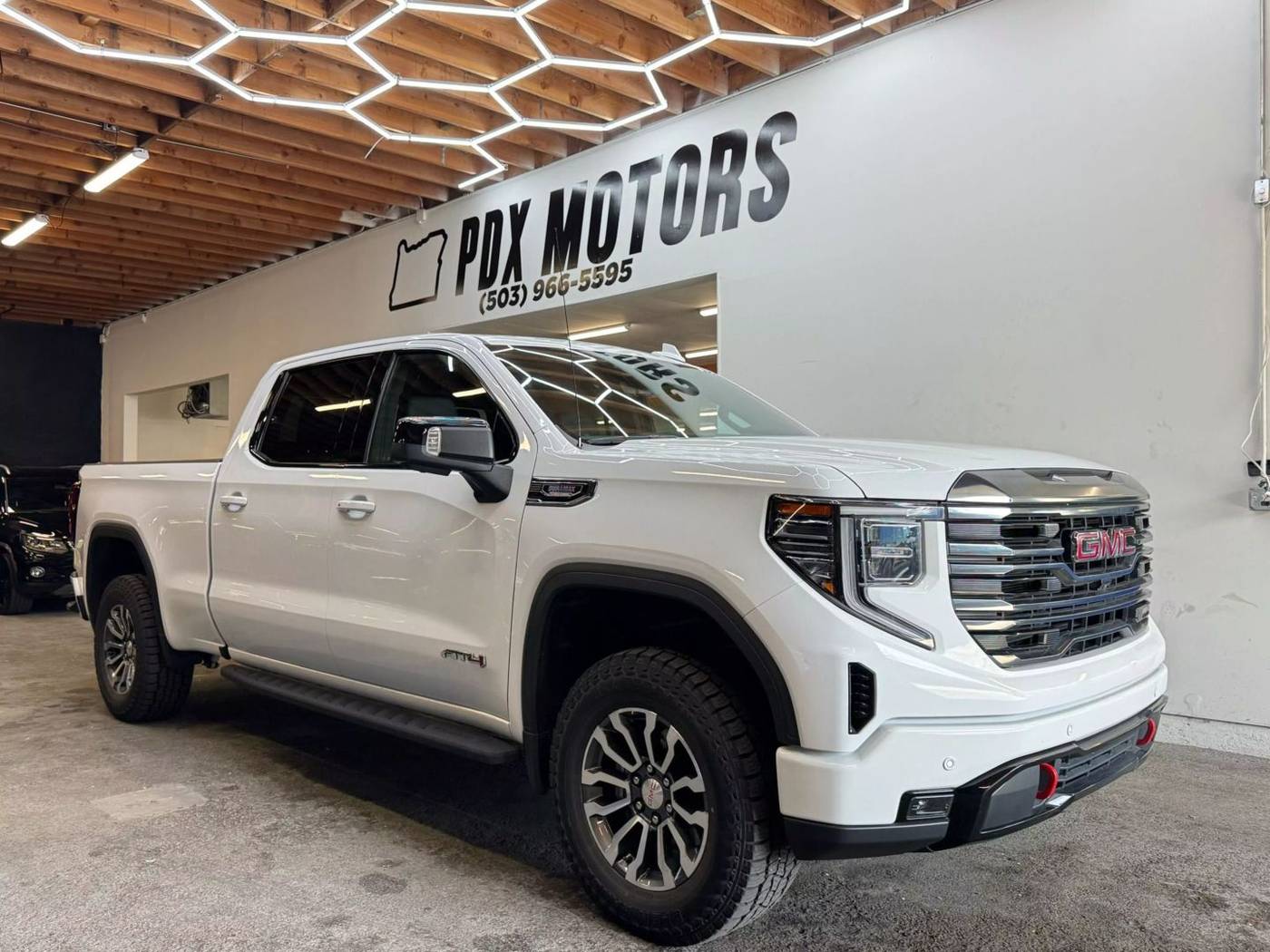2022 GMC Sierra 1500 AT4 — Pickup Truck — 33,336 mi — Portland, OR