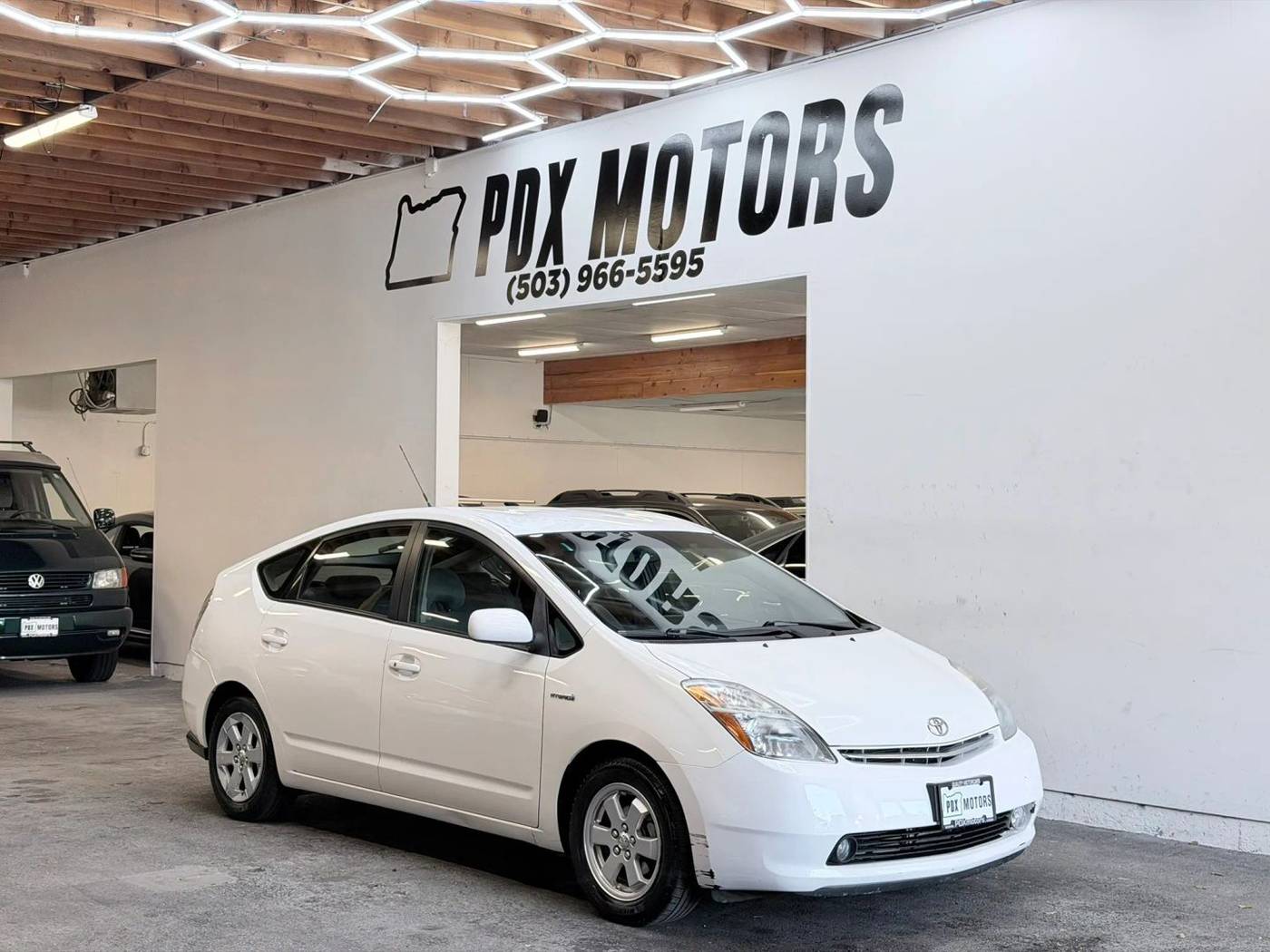 2006 Toyota Prius Base — Sedan — 115,983 mi — Portland, OR