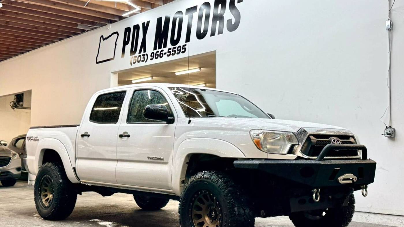 2015 Toyota Tacoma Base — Pickup Truck — 92,879 mi — Portland, OR