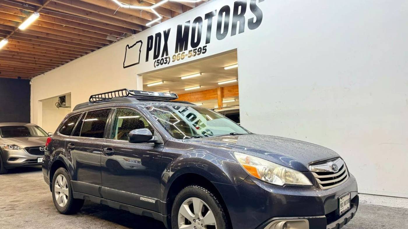 2011 Subaru Outback 2.5i Premium — SUV — 32,540 mi — Portland, OR