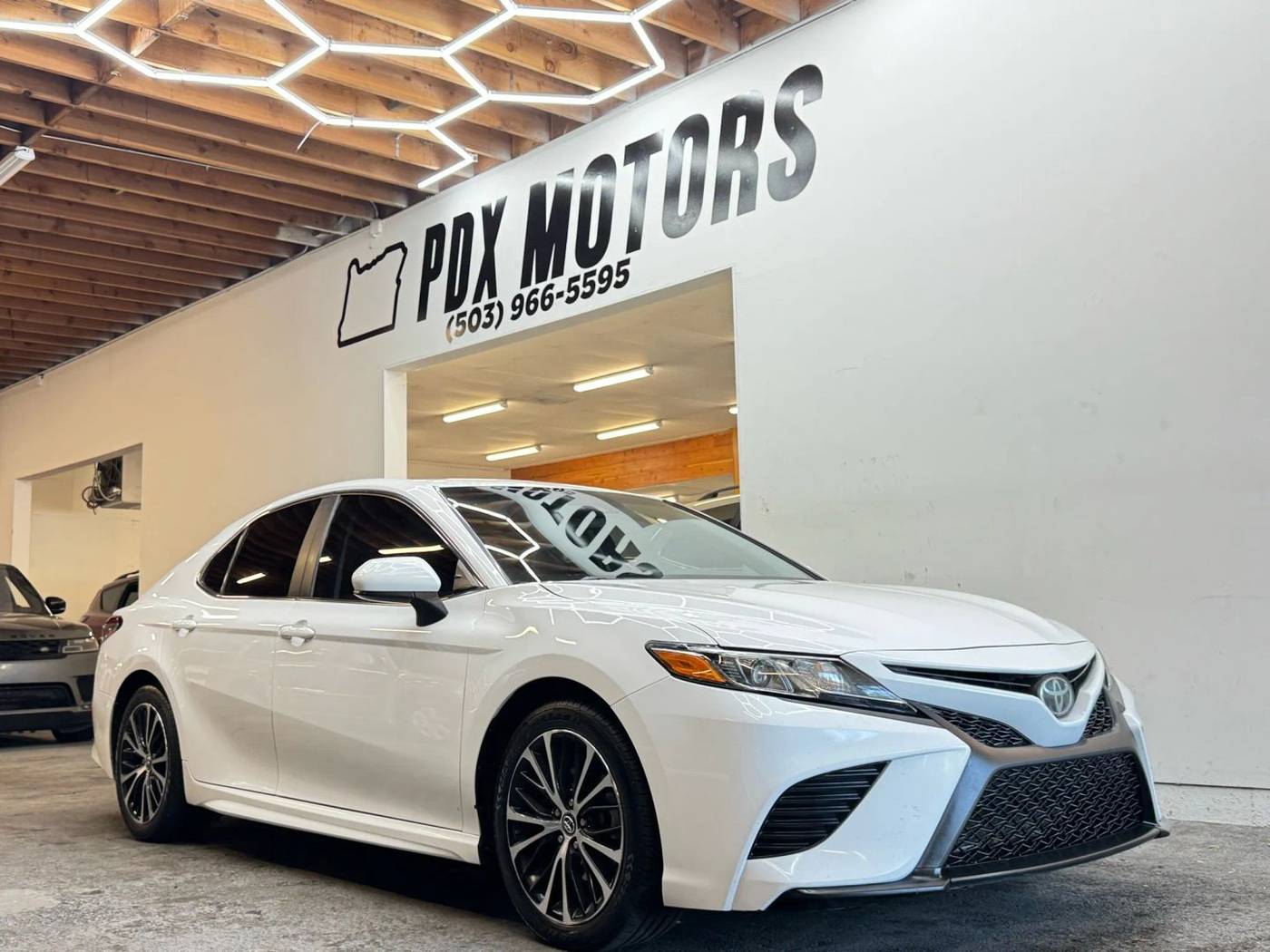 2018 Toyota Camry SE — Sedan — 114,051 mi — Portland, OR