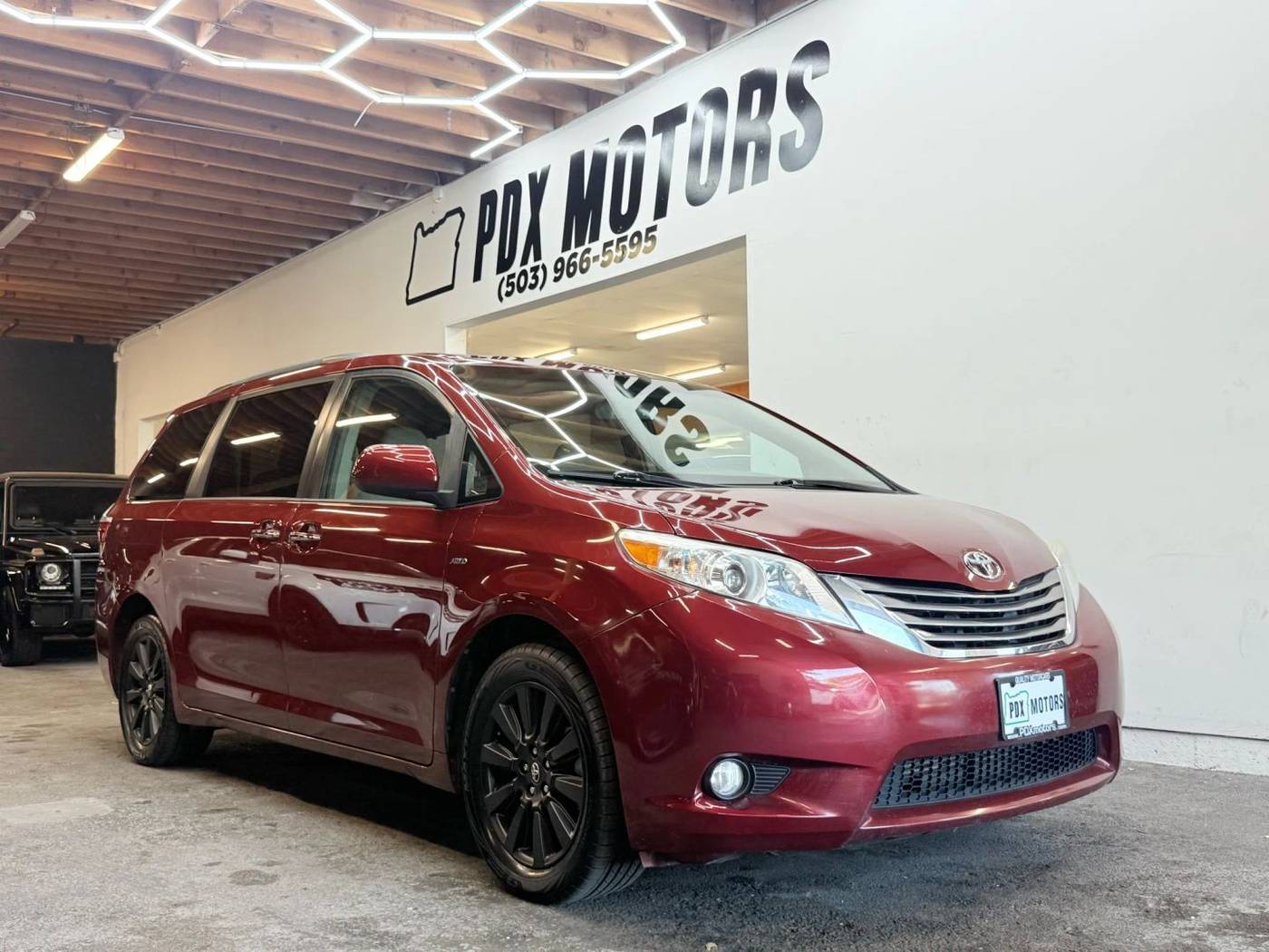 2017 Toyota Sienna XLE — Minivan — 93,656 mi — Portland, OR