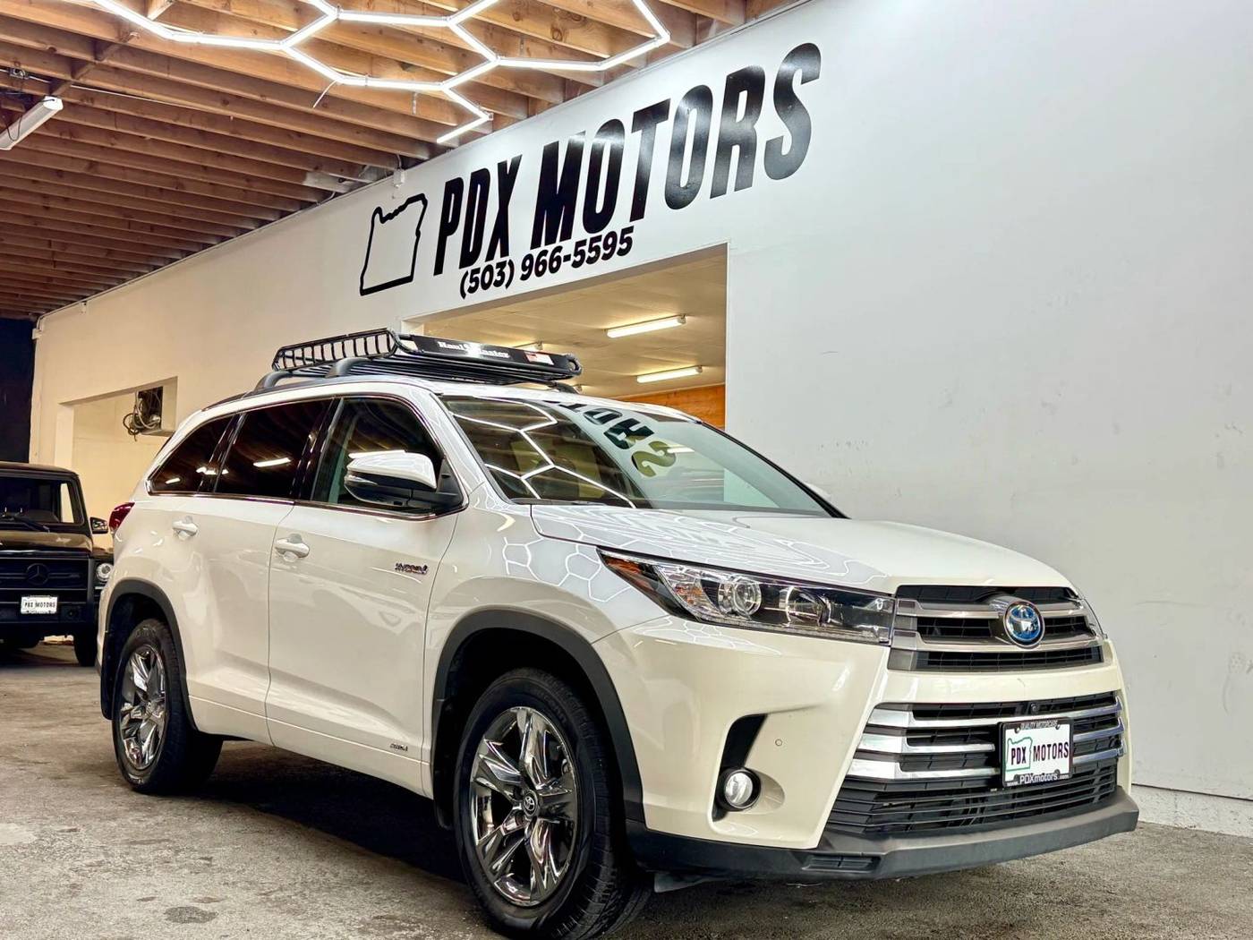 2017 Toyota Highlander Hybrid Limited Platinum — SUV — 65,021 mi — Portland, OR