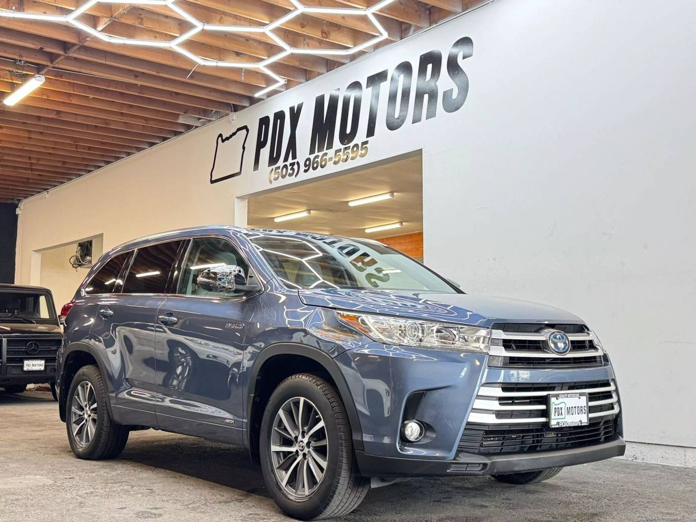 2017 Toyota Highlander Hybrid XLE — SUV — 81,681 mi — Portland, OR