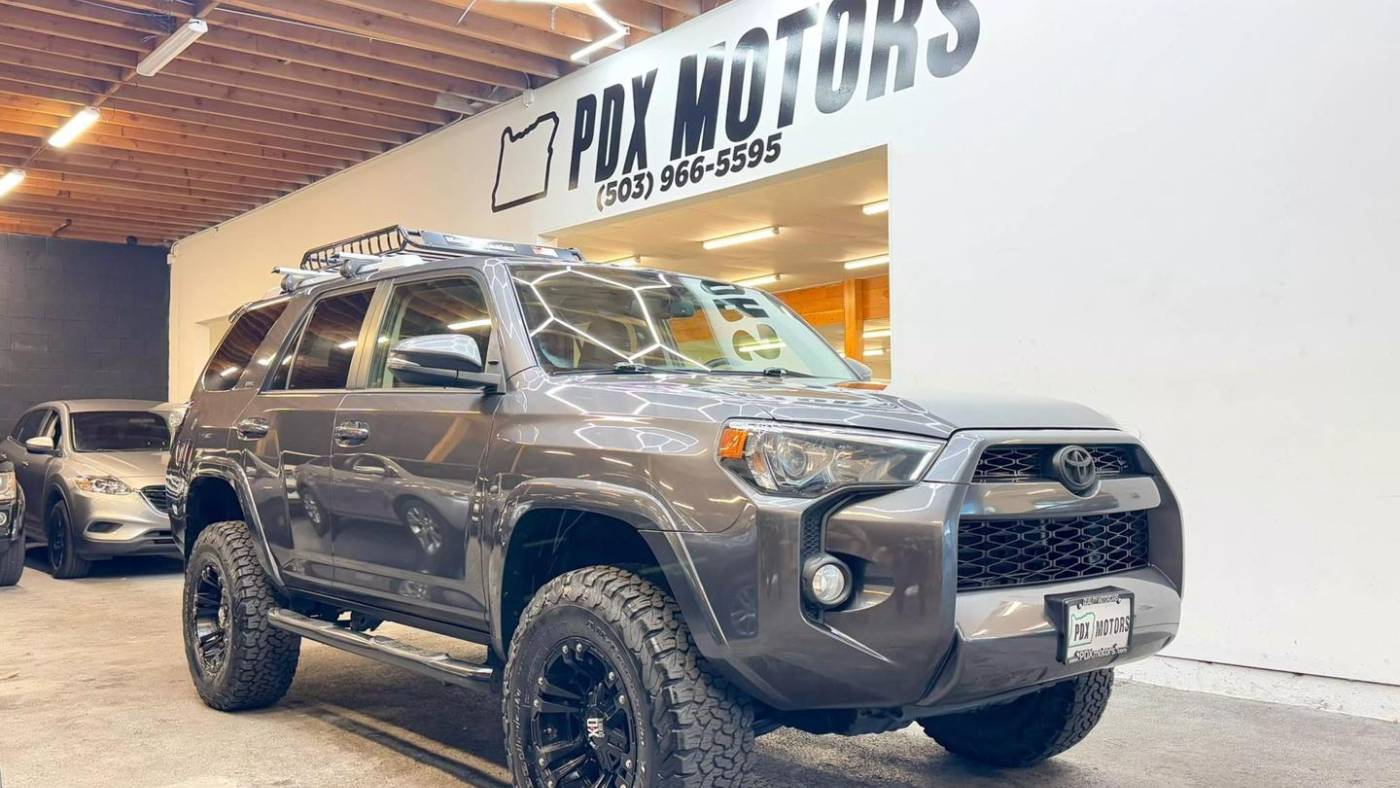 2016 Toyota 4Runner SR5 Premium — SUV — 141,067 mi — Portland, OR