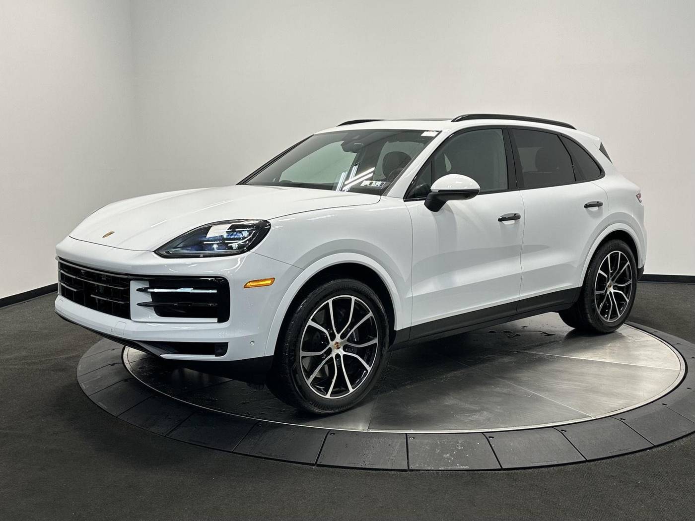 2025 Porsche Cayenne Cayenne — SUV — 5,655 mi — Allentown, PA