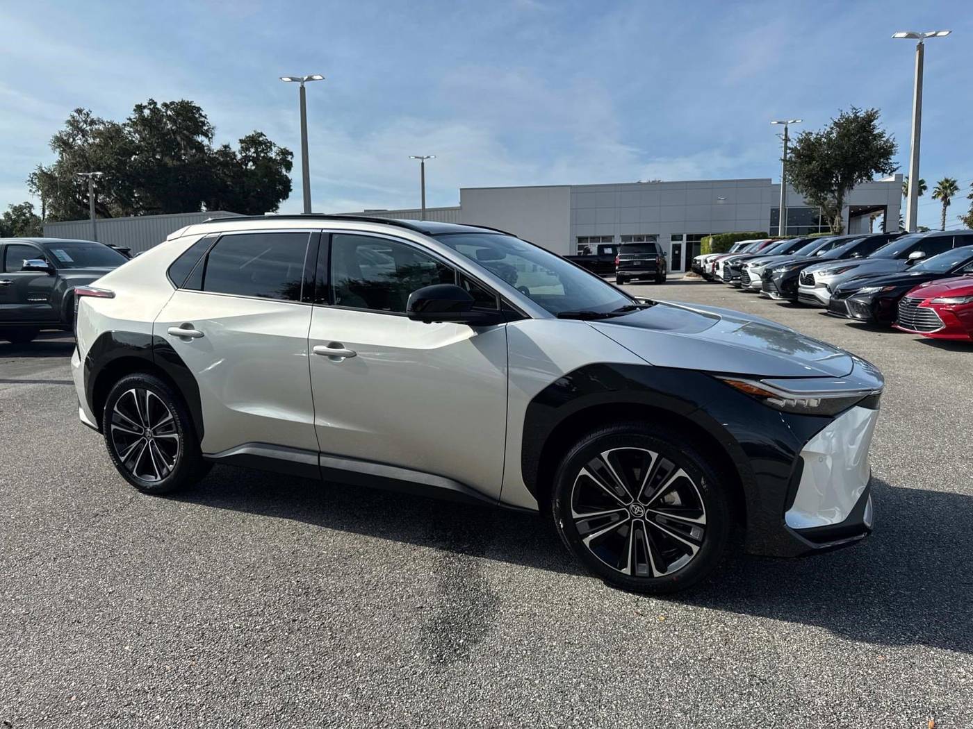 2025 Toyota bZ4X XLE