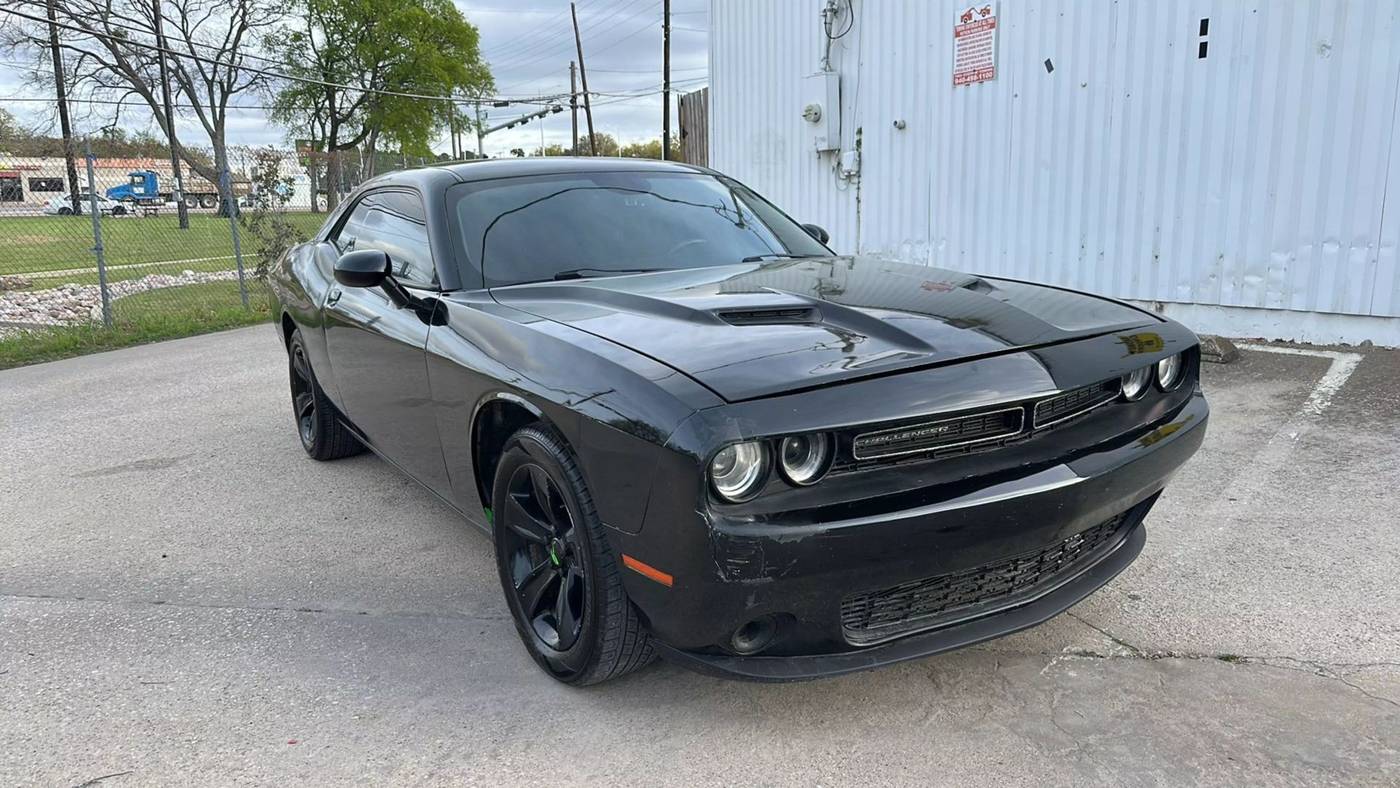 2016 Dodge Challenger SXT — Coupe — 137,074 mi — Denton, TX