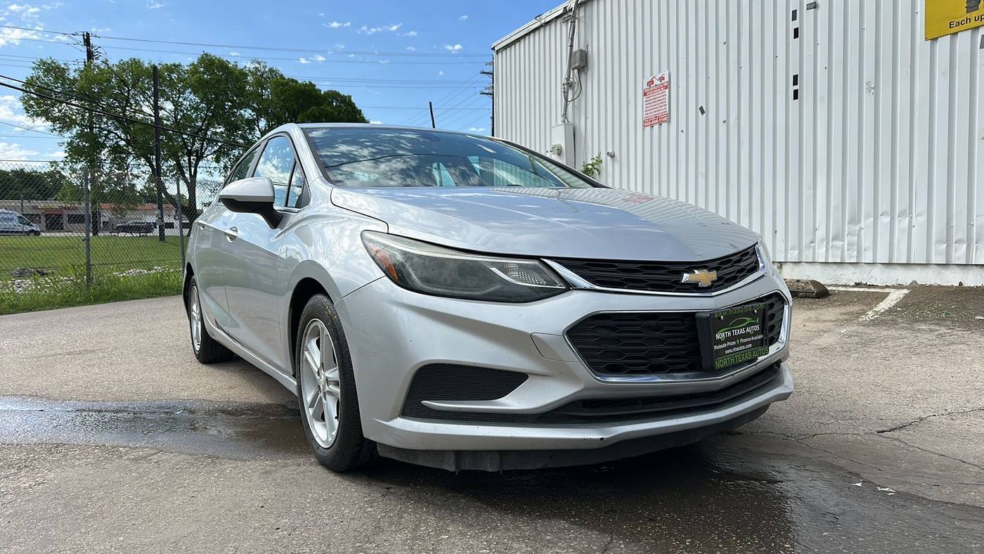 2017 Chevrolet Cruze LT — Sedan — 98,524 mi — Denton, TX