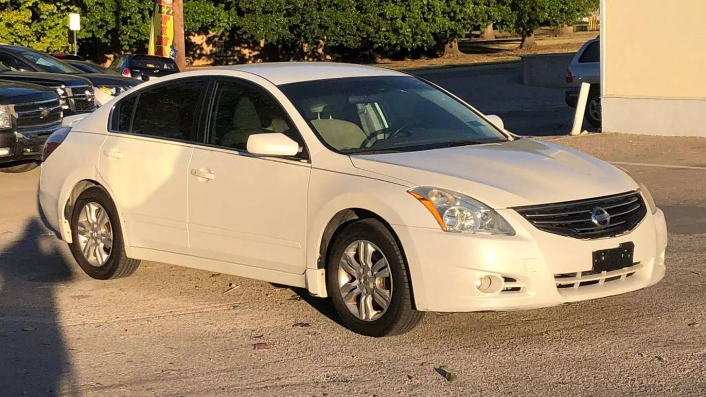 2011 Nissan Altima 2.5 S — Sedan — 160,000 mi — Denton, TX