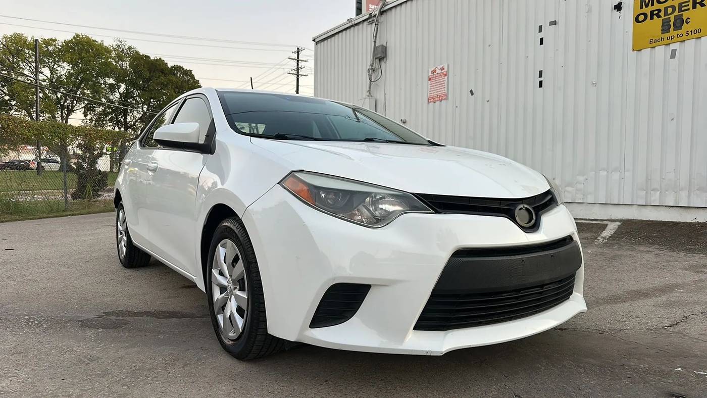 2014 Toyota Corolla LE — Sedan — 70,213 mi — Denton, TX