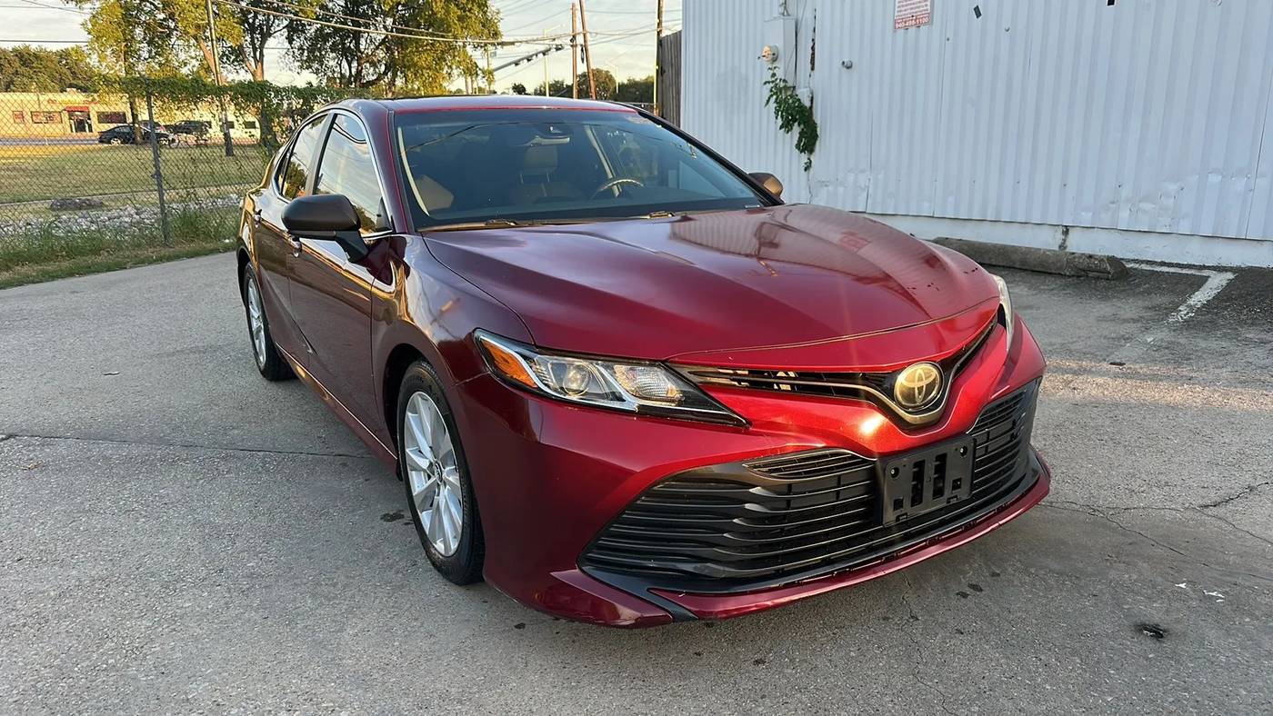 2018 Toyota Camry LE — Sedan — 124,914 mi — Denton, TX