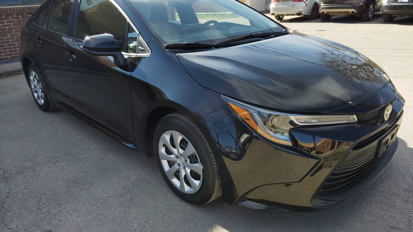 2025 Toyota Corolla LE — Sedan — 110 mi — Dallas, TX