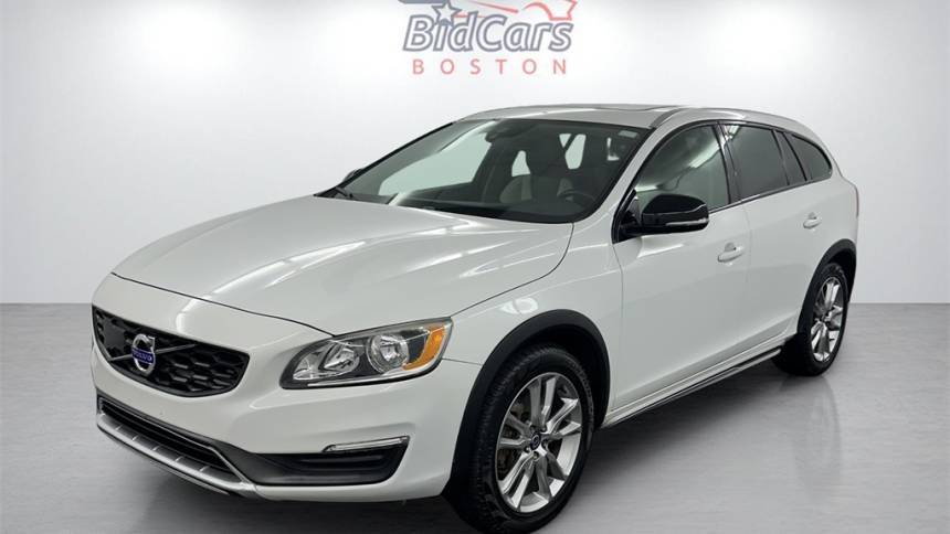 2016 Volvo V60 Cross Country T5
