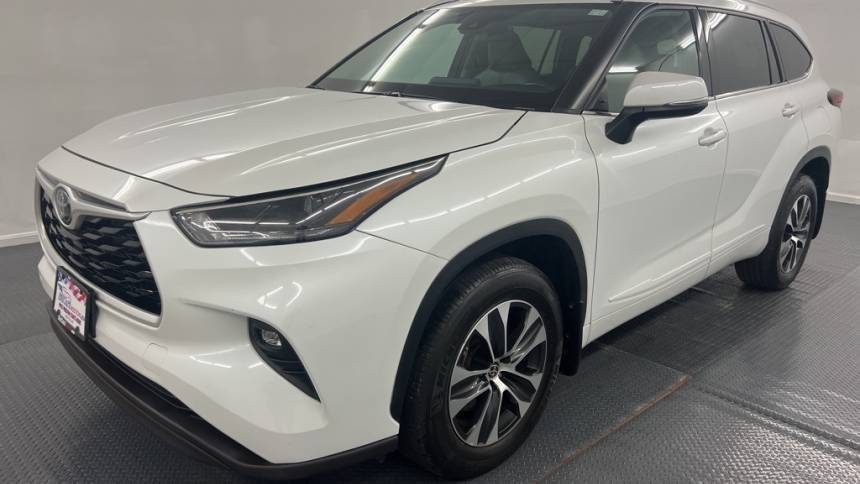 2022 Toyota Highlander XLE — SUV — 27,556 mi — Walpole, MA