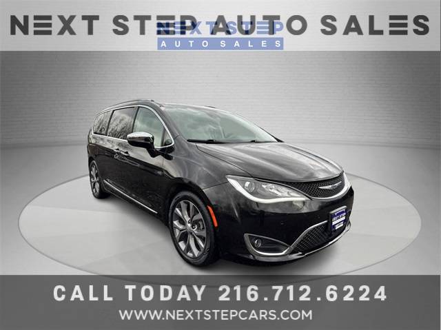 2019 Chrysler Pacifica Limited — Minivan — 52,464 mi — Kirtland, OH