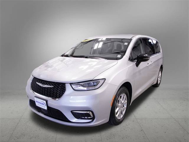 2024 Chrysler Pacifica Touring L — Minivan — 56,469 mi — Scotia, NY