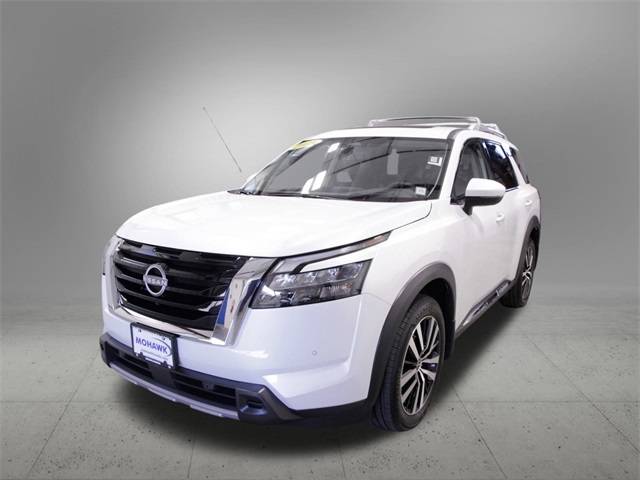 2025 Nissan Pathfinder Platinum — SUV — 1,738 mi — Scotia, NY