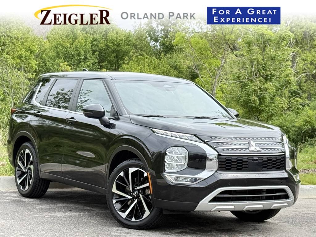 2023 Mitsubishi Outlander SE — SUV — 47,709 mi — Orland Park, IL