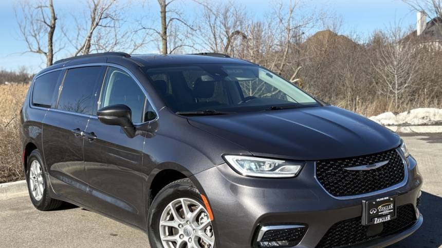 2022 Chrysler Pacifica Touring L — Minivan — 54,243 mi — Orland Park, IL