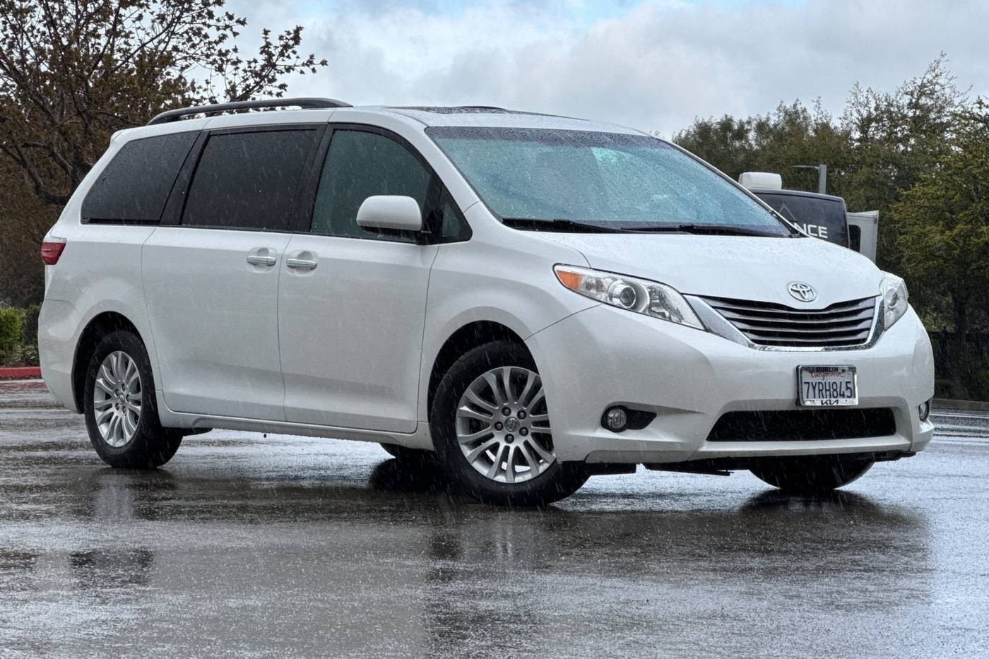 2017 Toyota Sienna XLE — Minivan — 80,655 mi — Dublin, CA
