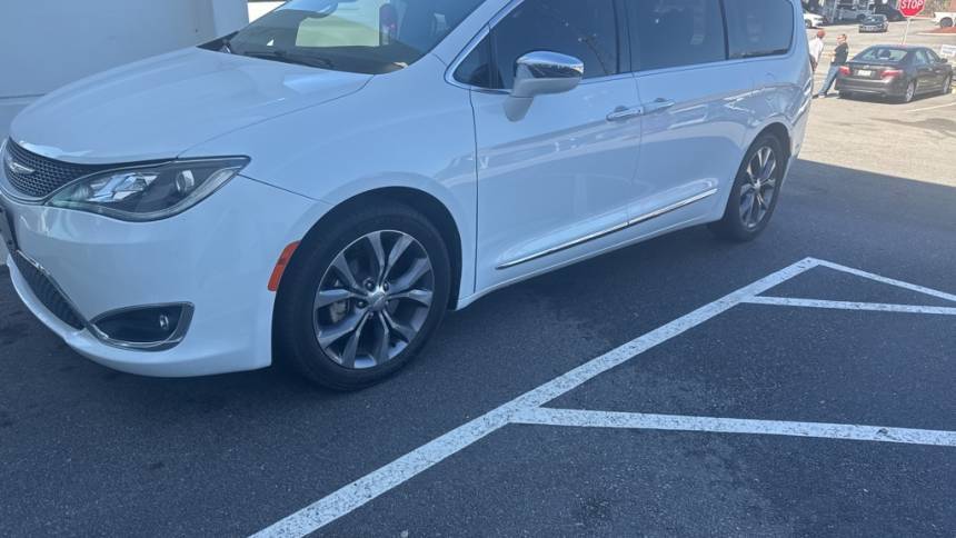 2018 Chrysler Pacifica Limited — Minivan — 118,953 mi — North Charleston, SC