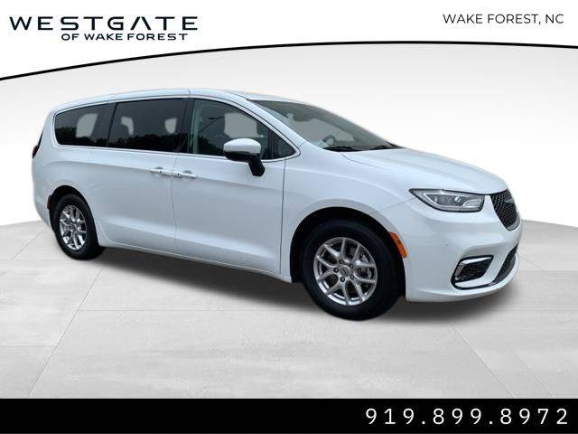 2023 Chrysler Pacifica Touring L — Minivan — 60,997 mi — Wake Forest, NC