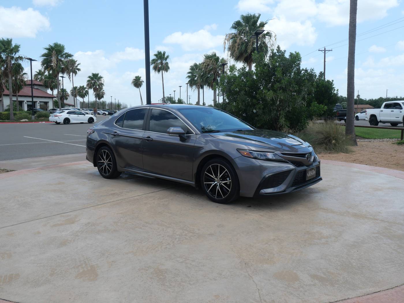 2021 Toyota Camry SE — Sedan — 47,640 mi — San Juan, TX