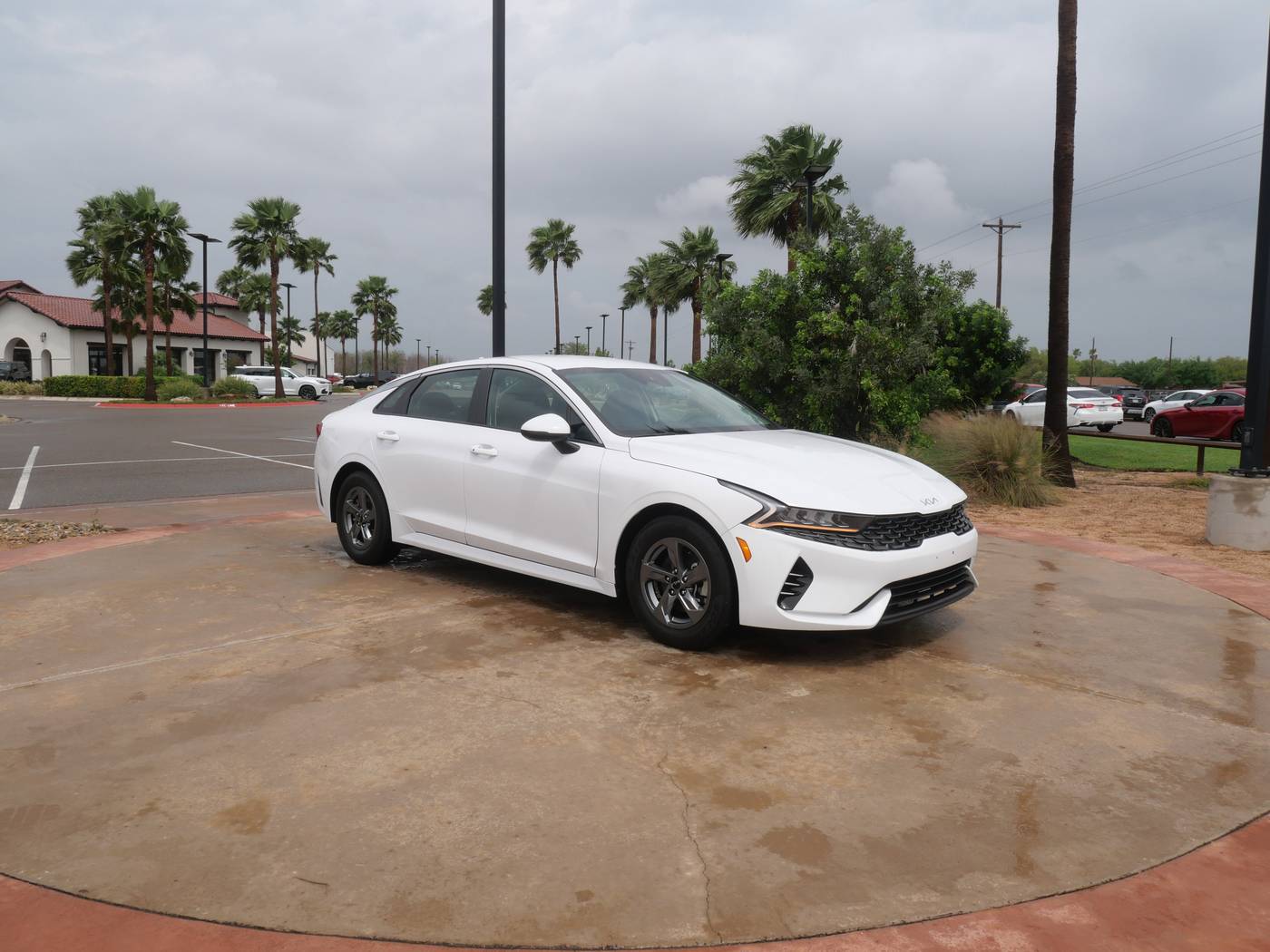 2022 Kia K5 LXS — Sedan — 81,181 mi — San Juan, TX