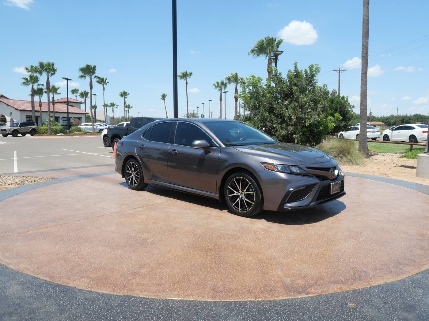2024 Toyota Camry SE — Sedan — 15,818 mi — San Juan, TX