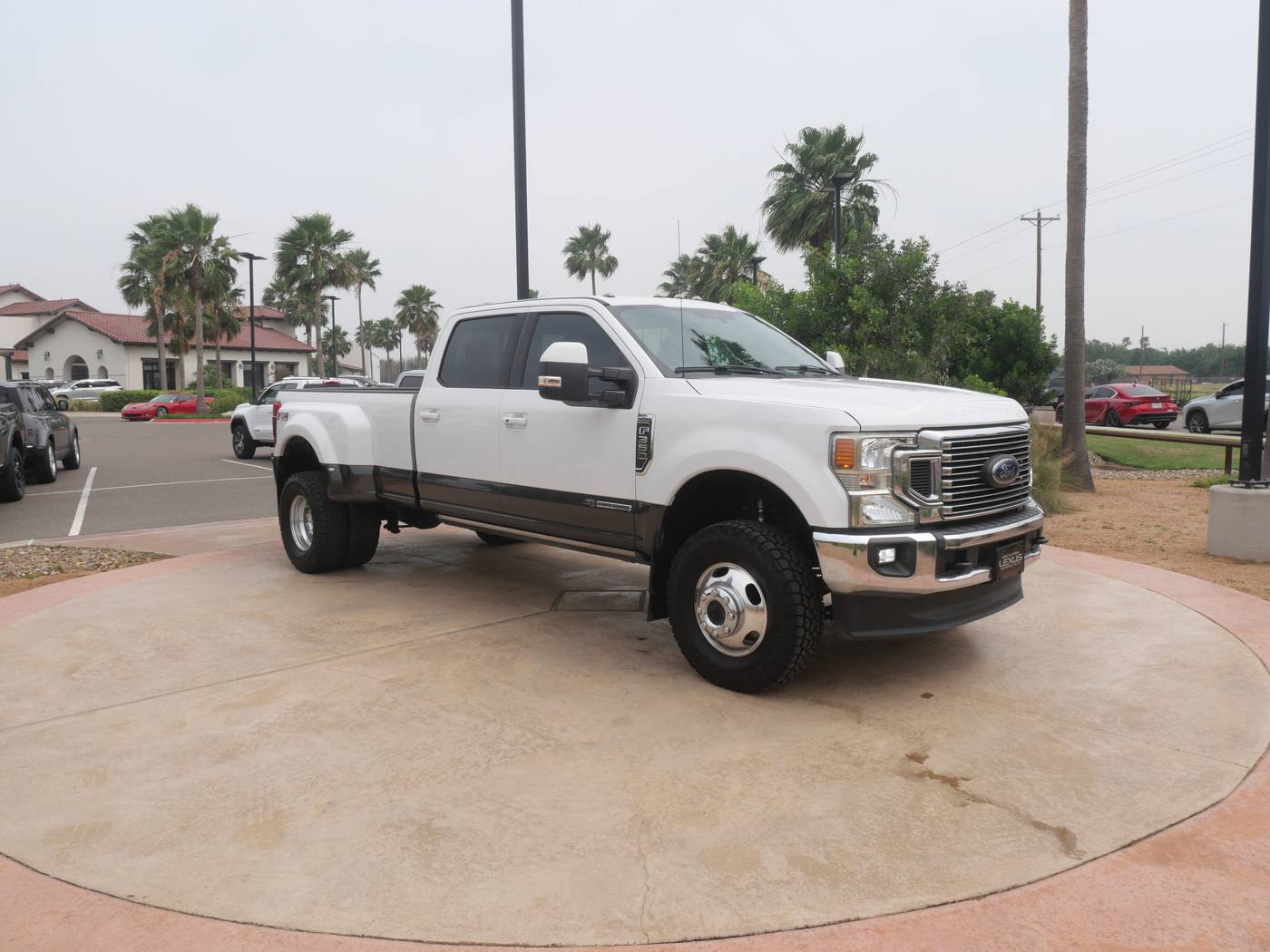 2020 Ford Super Duty F-350 Lariat — Pickup Truck — 43,435 mi — San Juan, TX