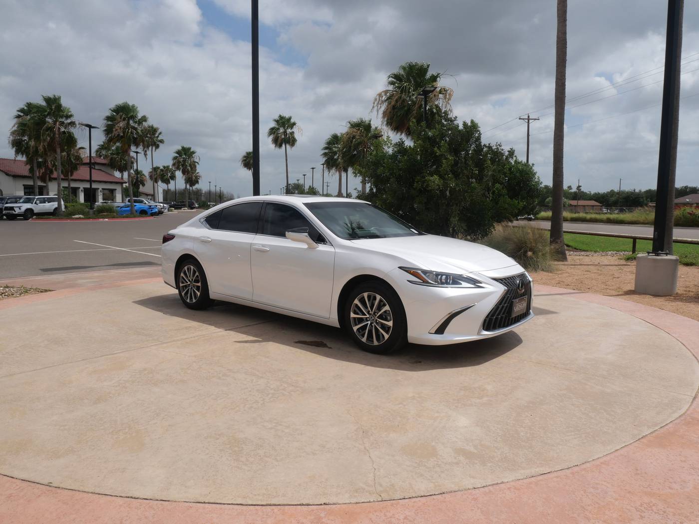 2022 Lexus ES ES 350 — Sedan — 5,444 mi — San Juan, TX