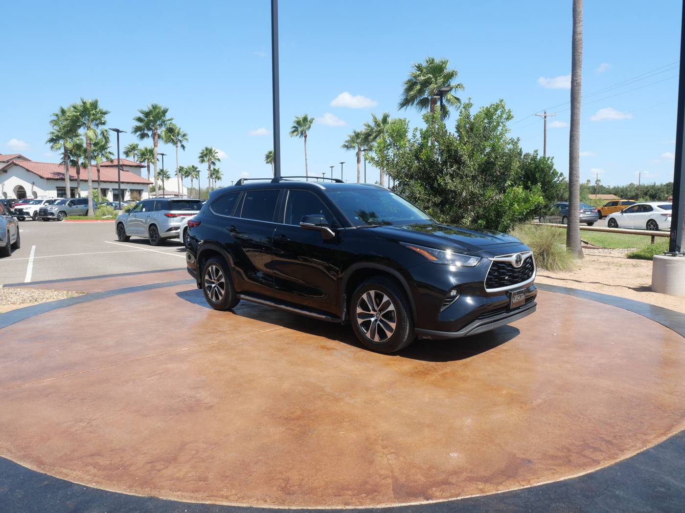 2023 Toyota Highlander XLE — SUV — 40,063 mi — San Juan, TX