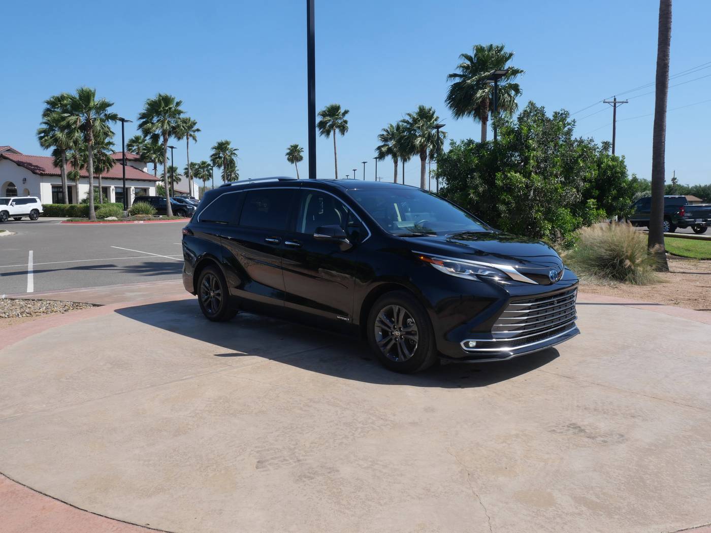 2021 Toyota Sienna Platinum — Minivan — 34,755 mi — San Juan, TX