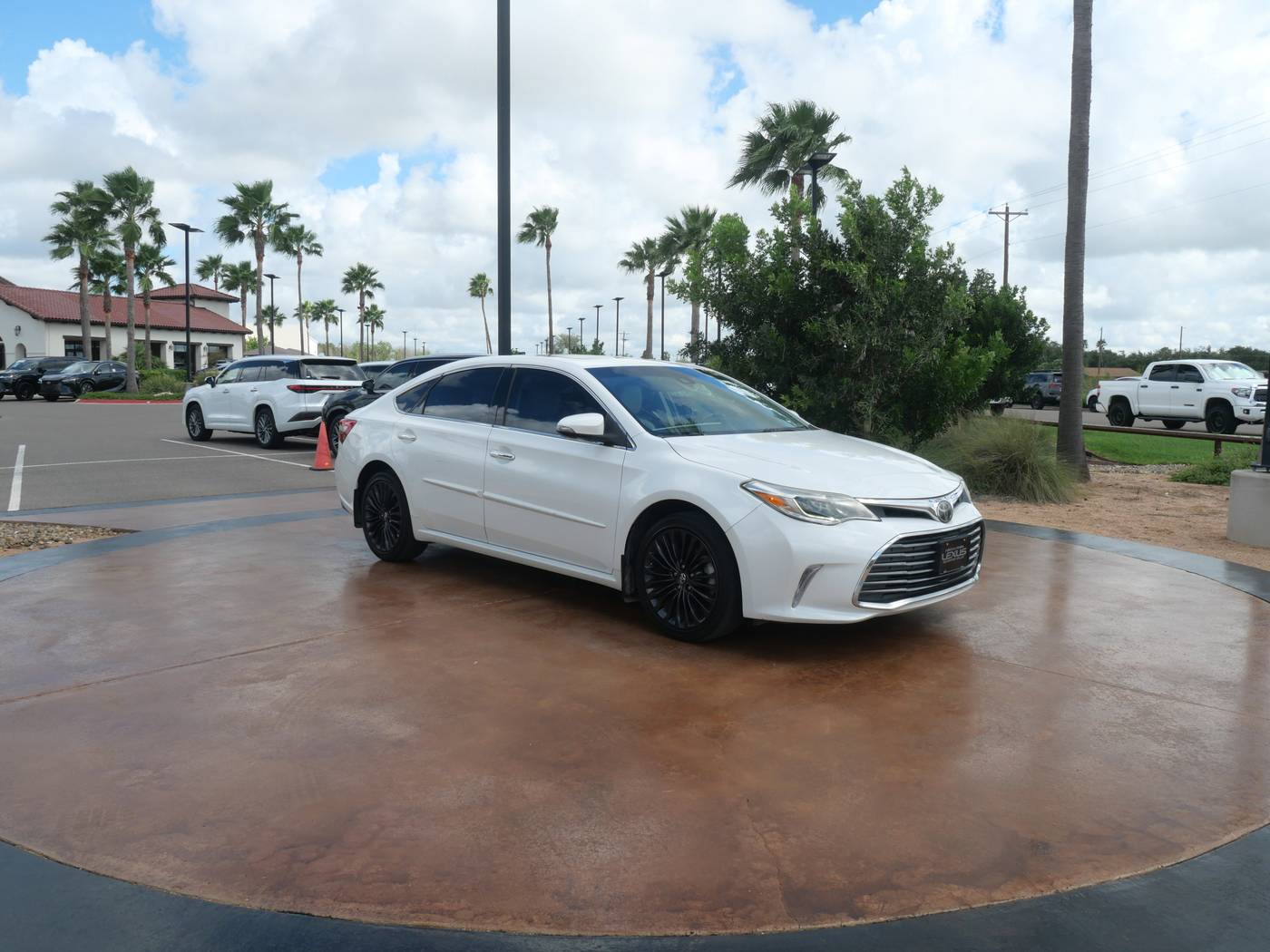 2017 Toyota Avalon Limited — Sedan — 80,067 mi — San Juan, TX
