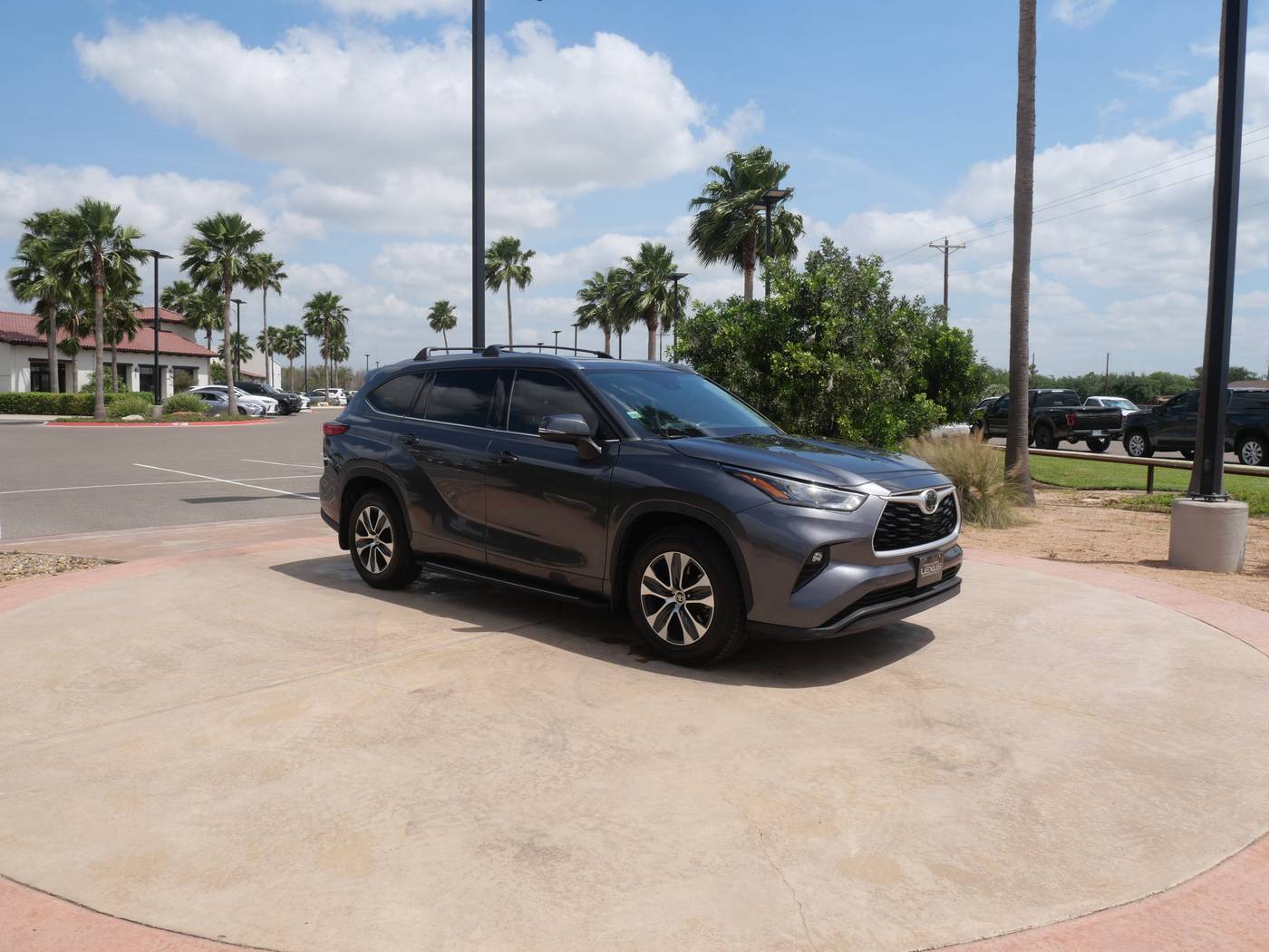 2020 Toyota Highlander XLE — SUV — 103,697 mi — San Juan, TX